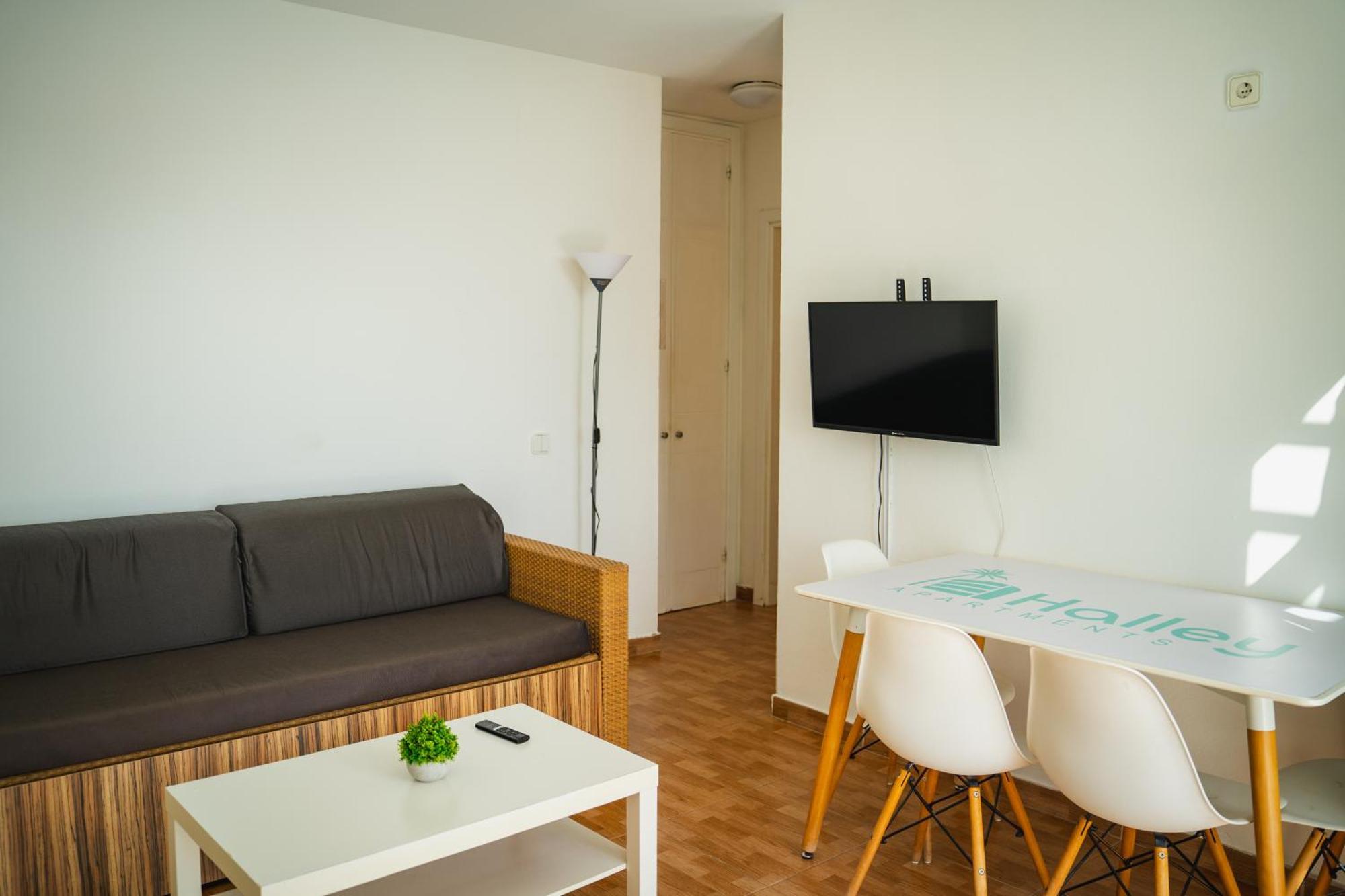 Halley Aparthotel 2*