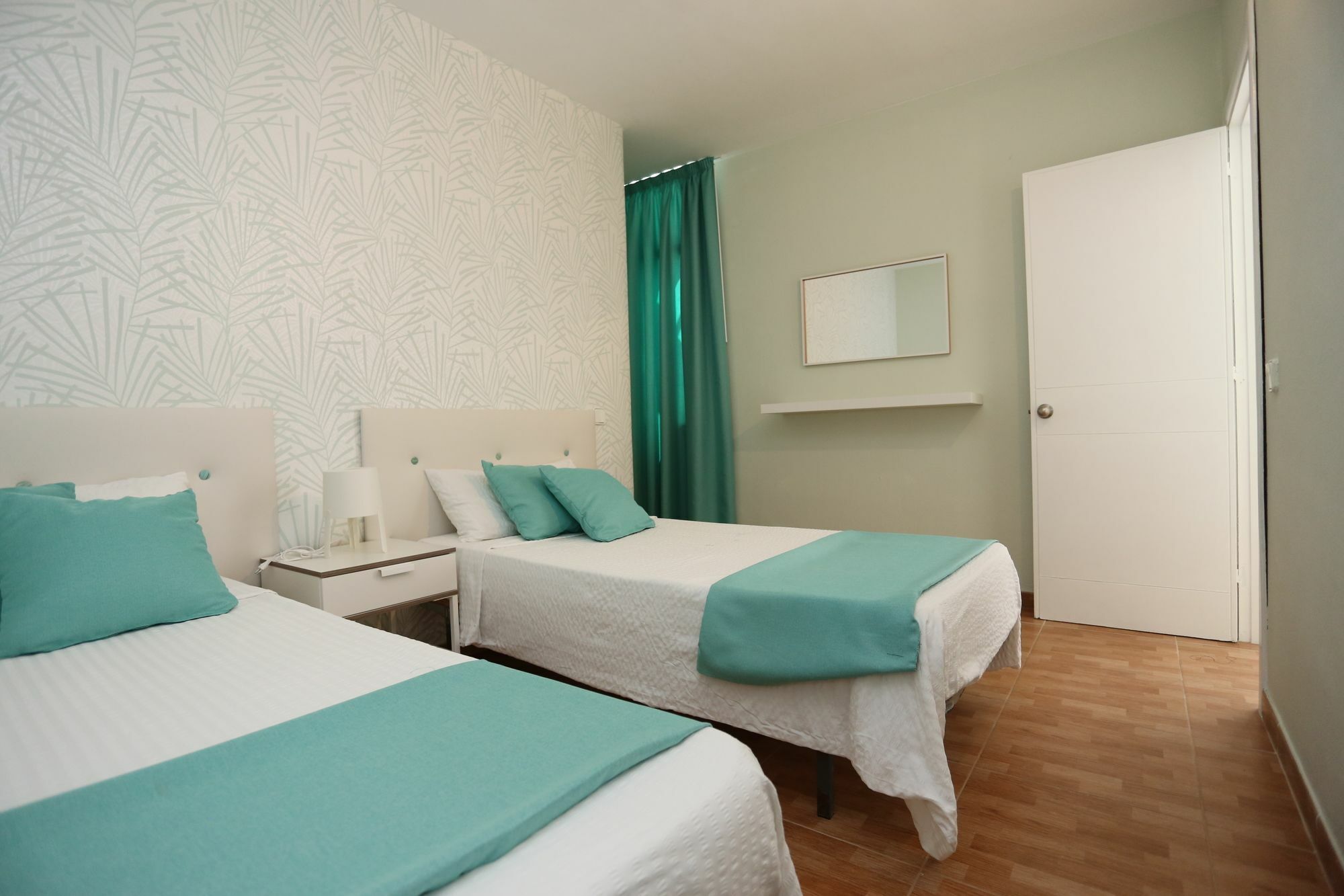 Aparthotel Halley 2*