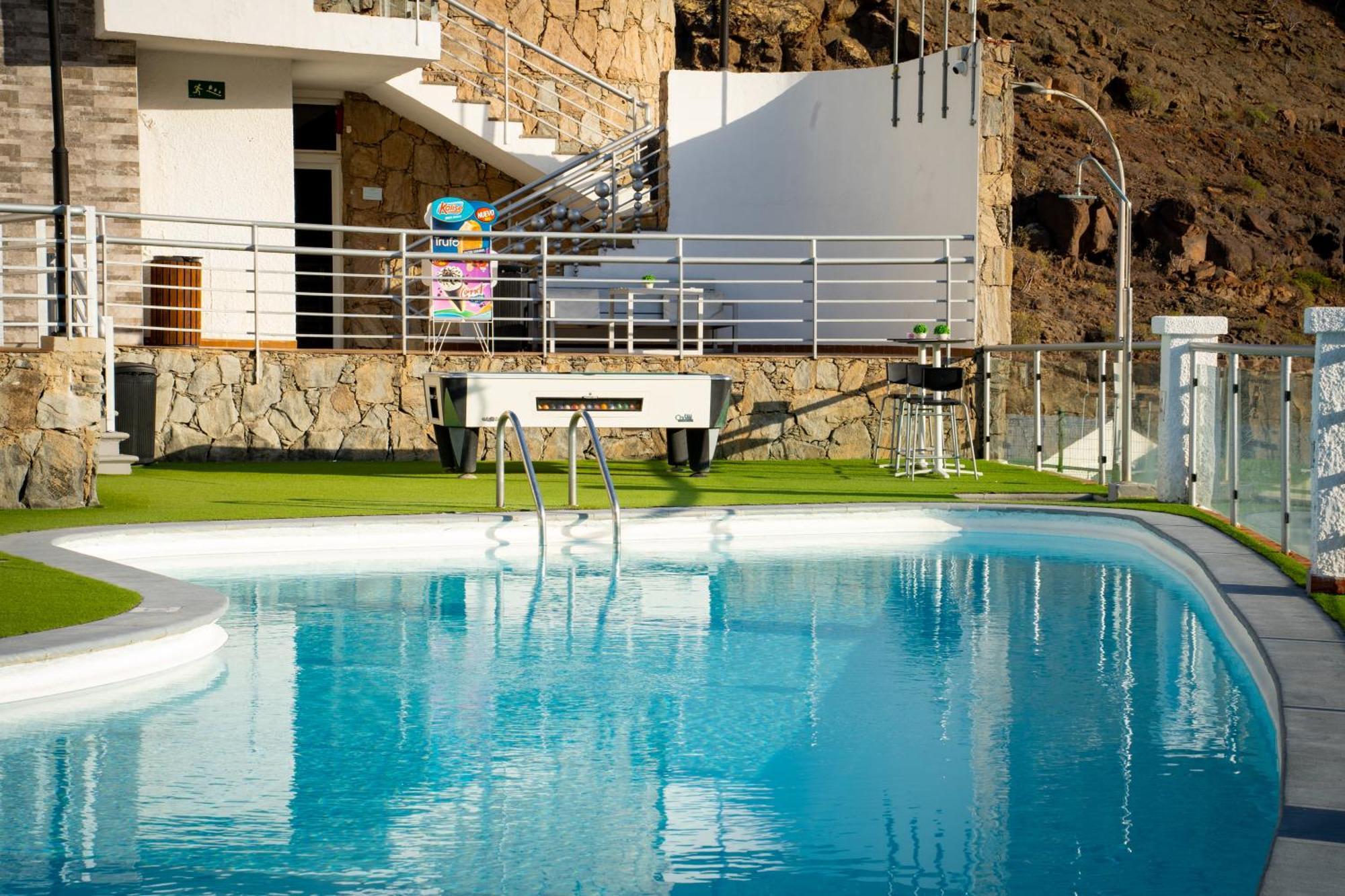 Apart-hotel Halley 2*